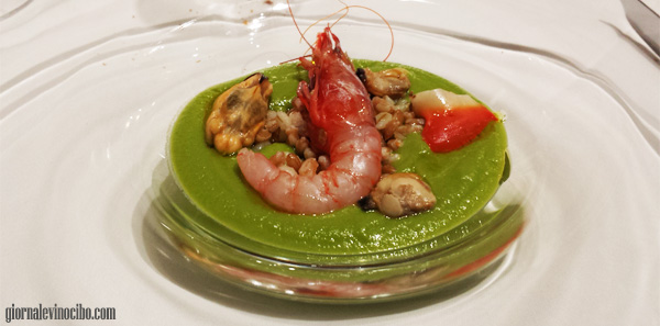 secondo tempo vellutata di piselli e frutti di mare